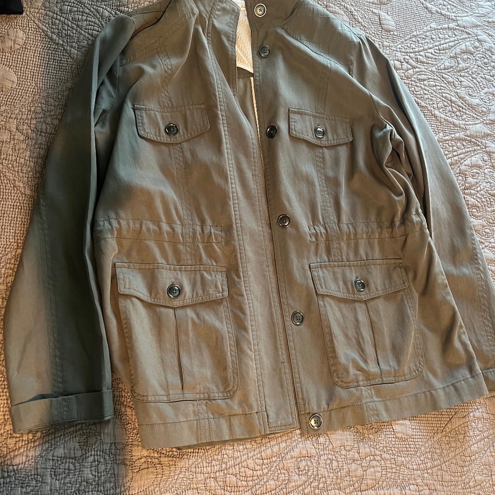 Willow and Clay Army Green Large Button Jacket with Pockets Unlined Lyocell